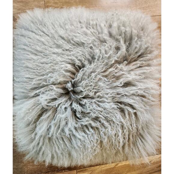 Mon Chateau Square Grey Tibetan Lamb Fur Throw Pillow Cover w/Zipper ~ 15" X 15" - Picture 1 of 5